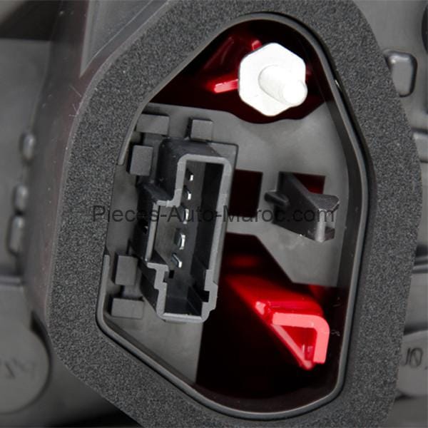 FEU ARRIÈRE GAUCHE PEUGEOT 208 AU MAROC