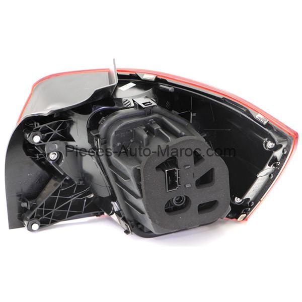 FEU ARRIÈRE GAUCHE VOLKSWAGEN POLO DANS LE MAROC