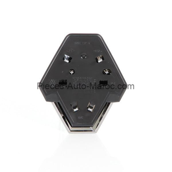 SIGLE SUR CAPOT RENAULT MEGANE AU MAROC